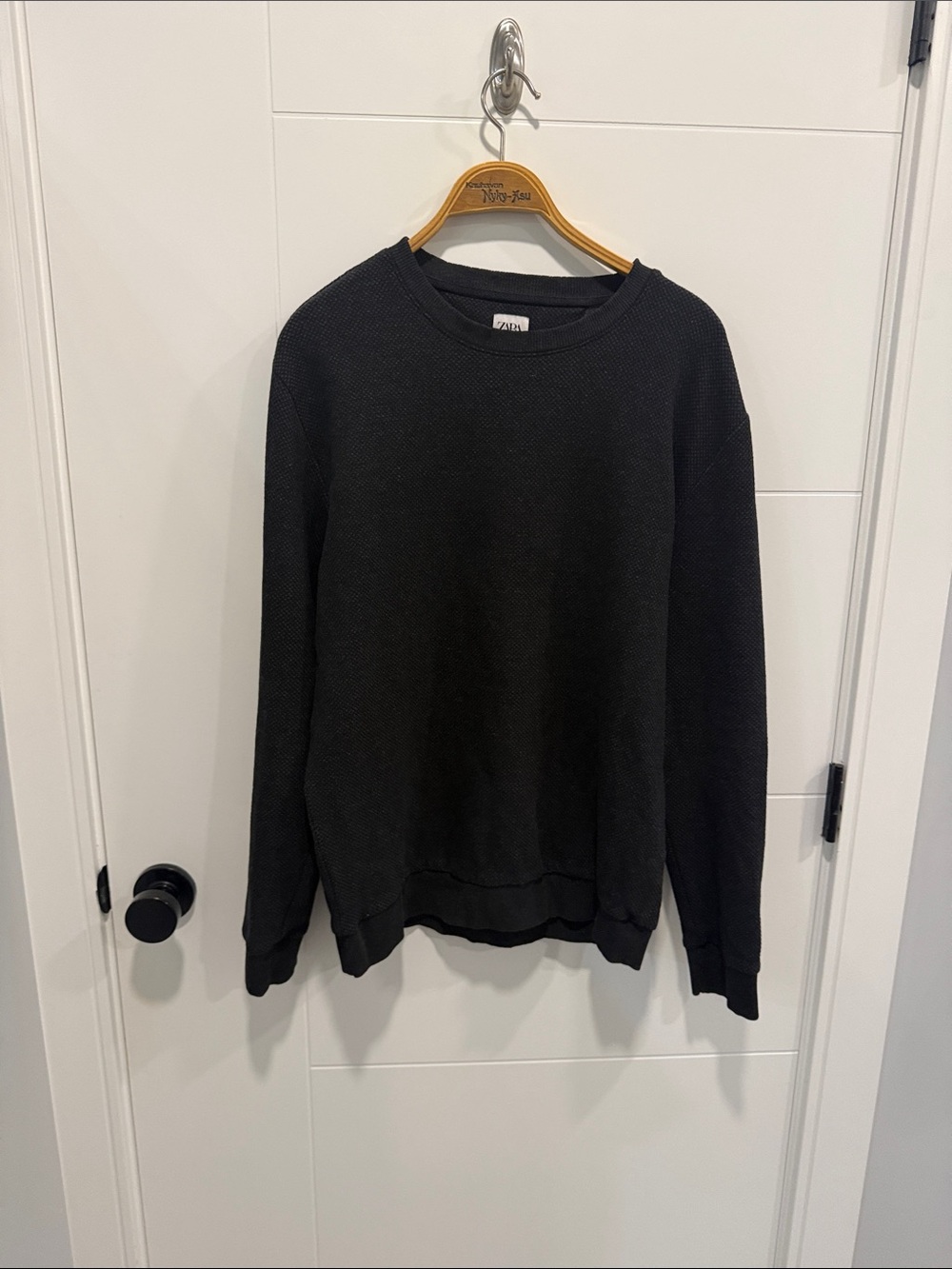 Zara Men's Black Crewneck Knit Sweater